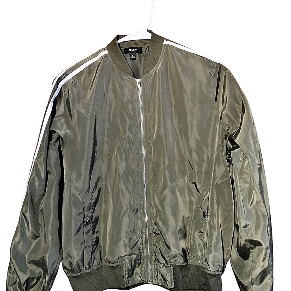 Dice Women's Camo Green Windbreaker Jacket Size S Outdoor Fall Spring Casual